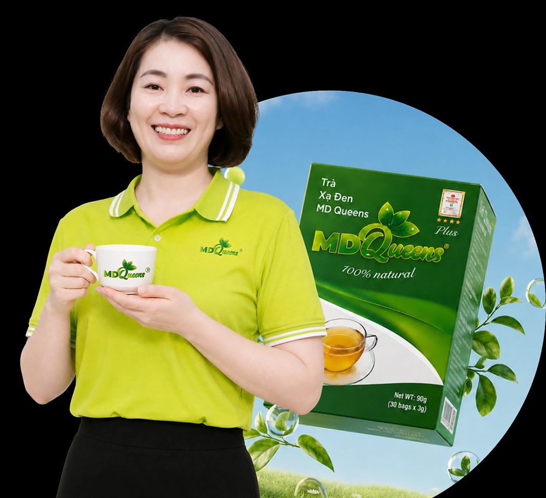 Đại diện MD Queens cùng sản phẩm trà xạ đen